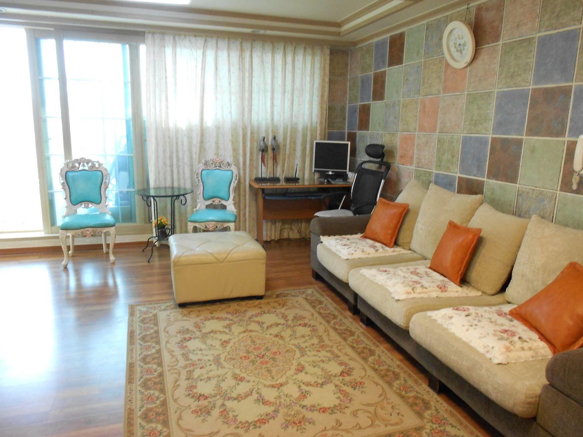 Elvis Bnb Inczhon Zewnętrze zdjęcie